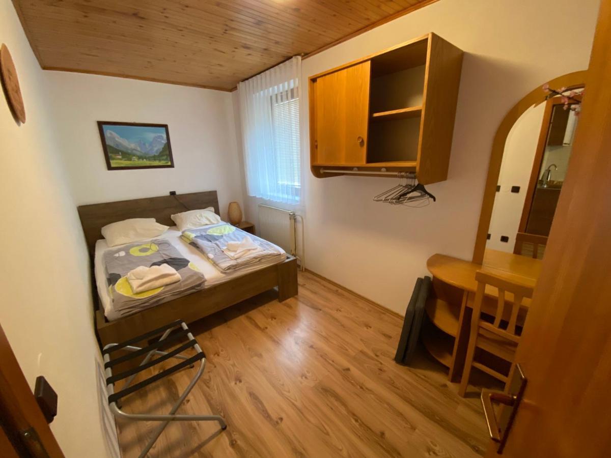 Encijan Apartments Log pod Mangartom Dış mekan fotoğraf